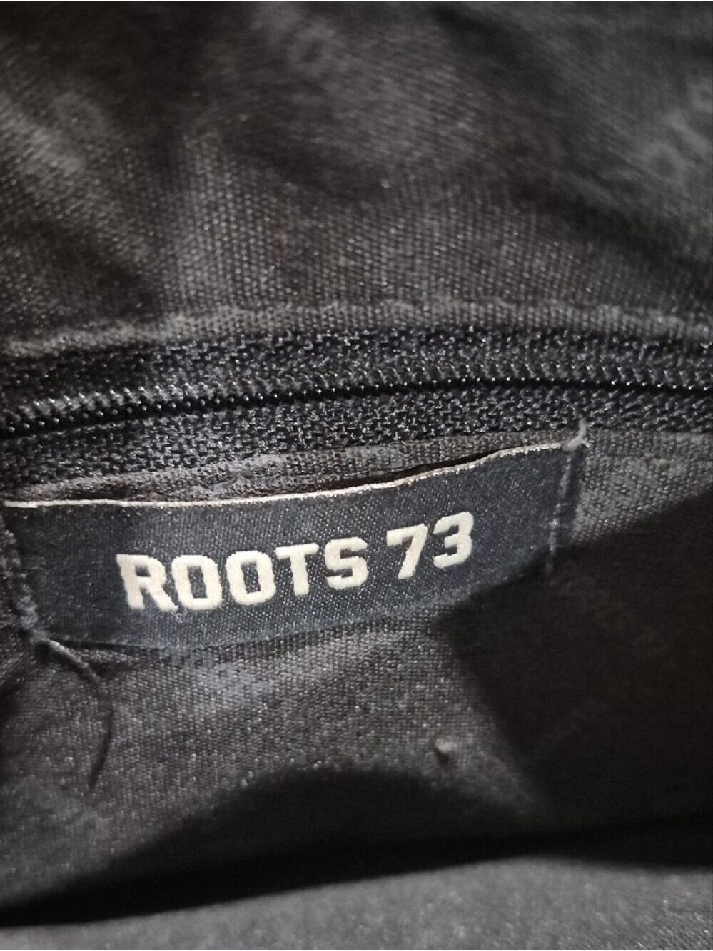 Roots 73 Black Pebbled Vegan Leather Crossbody Bag Triple Zip Multi-Pocket Purse - Picture 11 of 16